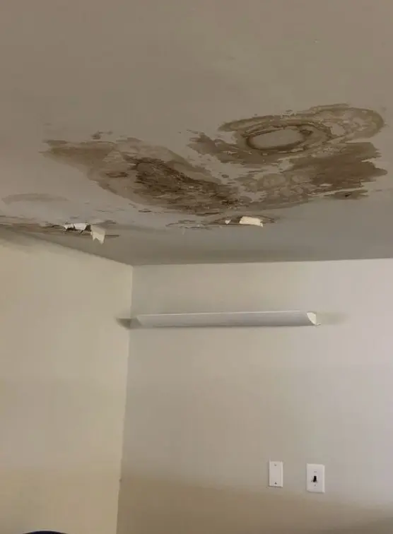 (945)297-3238 water bubble on wall ceiling Frisco TX causes emergency drying drywall repair