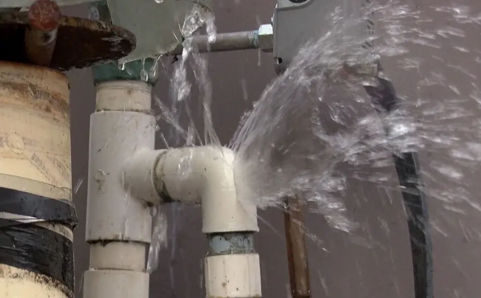 burst pipe water damage in frisco tx